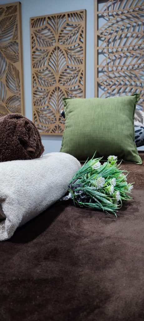 Absolute Beauty | Salon | Brackenfell | Skin | Hair | Nails | Beauty | Microblading | Facial | Plasma Pen | Waxing | Make Up | Spraytan | Highlights | Massage | Manicure | Pedicure | Aesthetics | Lashes | Eyelash extensions | Lemon Bottle