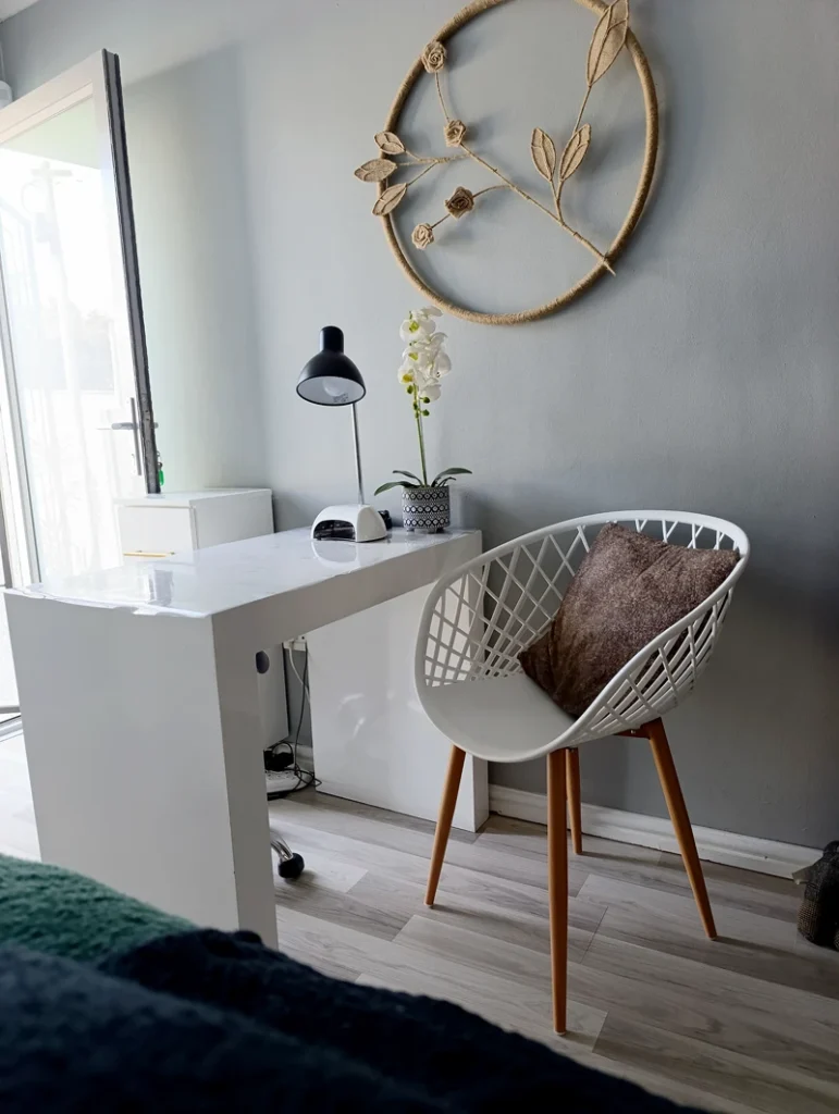 Modern manicure and skincare station at Absolute Beauty, Brackenfell – perfect for nail care, facials, and tinting treatments.